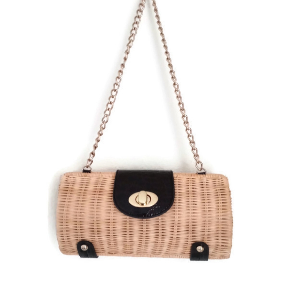 Beautiful ! Wicker Purse